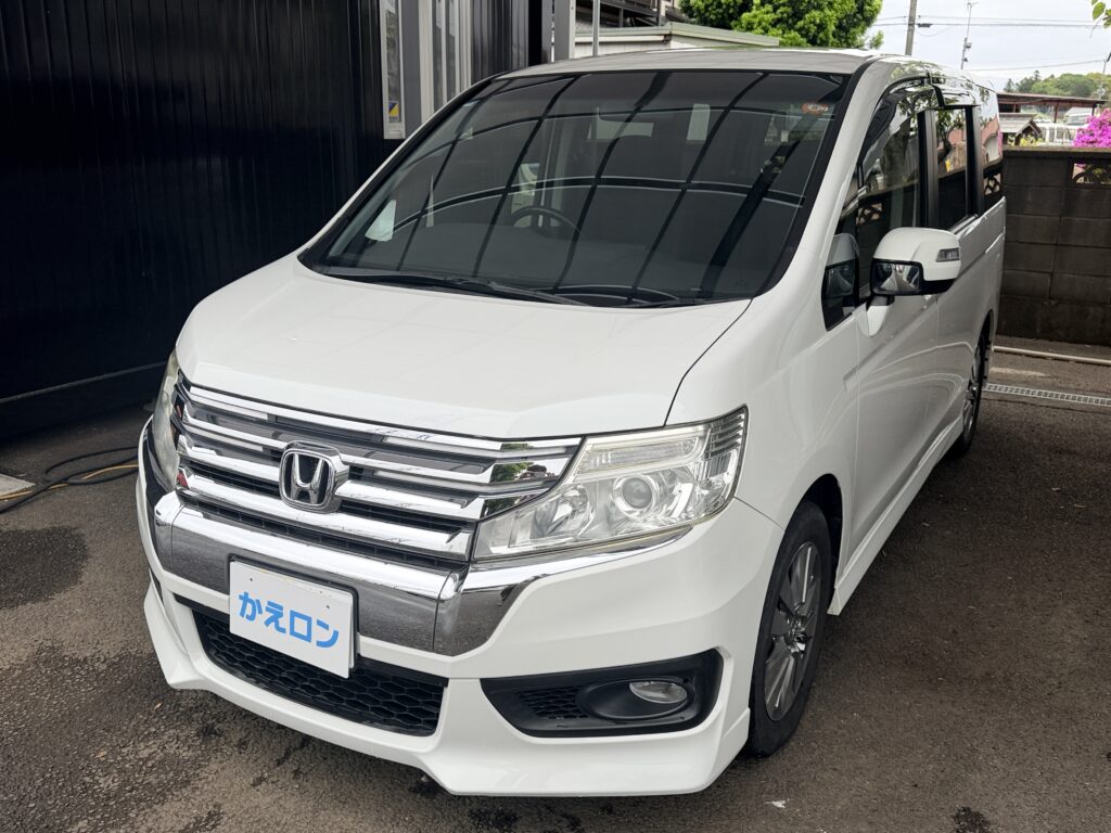 ぽんたす様 ステップワゴン スパーダZ H26年 ホワイトキッドパール 11.7万km